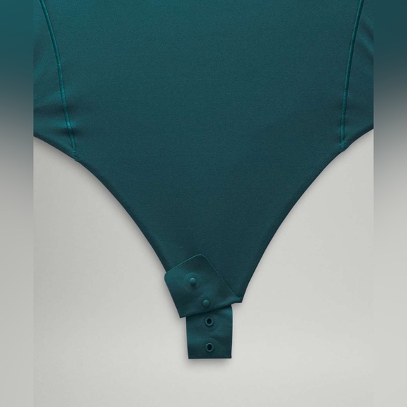 lululemon NWT Wundermost Ultra-Soft Nulu Turtleneck Bodysuit Storm Teal - Picture 3 of 13